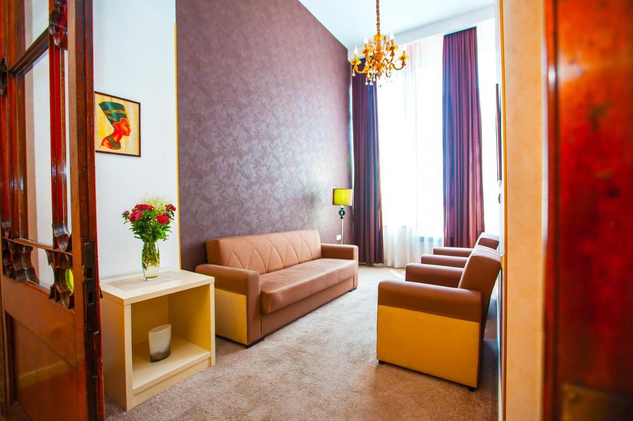 Rustaveli Hotel Tbilisi Zewnętrze zdjęcie